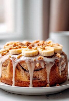 Banana Bread Cinnamon Roll Cake Rezept: Süßer Genuss!