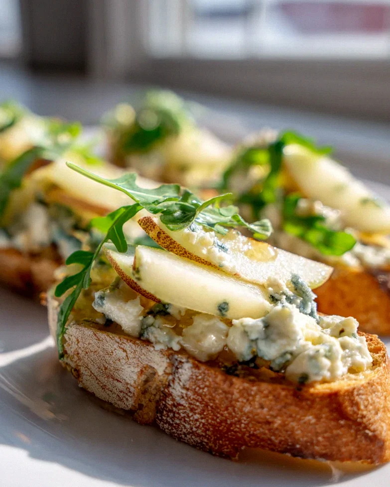 Köstliche Gorgonzola Birnen Bruschetta auf Baguette! – Schritt 1