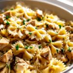 Mini Knoblauchbutter-Hühnchen Bowtie Pasta Cups Rezept