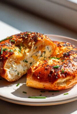 Protein Bagels mit Cottage Cheese und Everything Seasoning